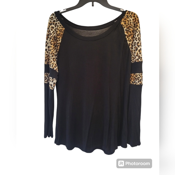 Womens jersey style top with leopard print accents size large - Picture 1 of 2